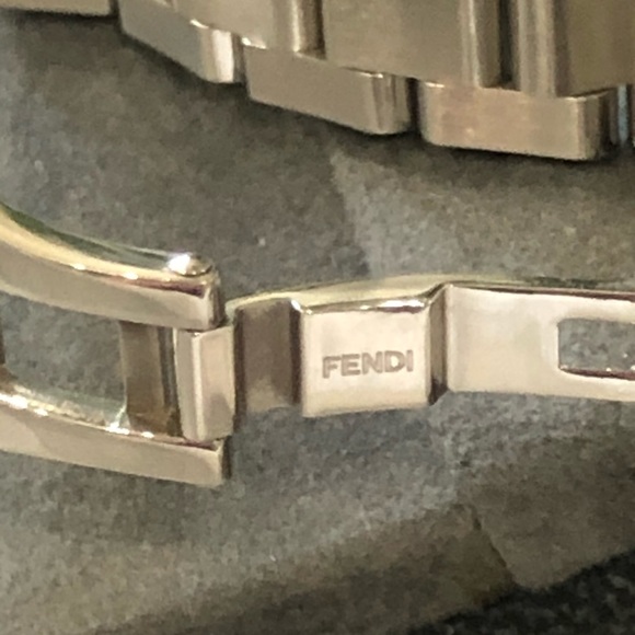 Woman’s Fendi momento -SS/ with diamonds